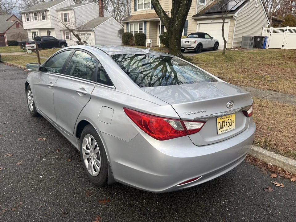 2013 Hyundai Sonata - Image 5 of 18