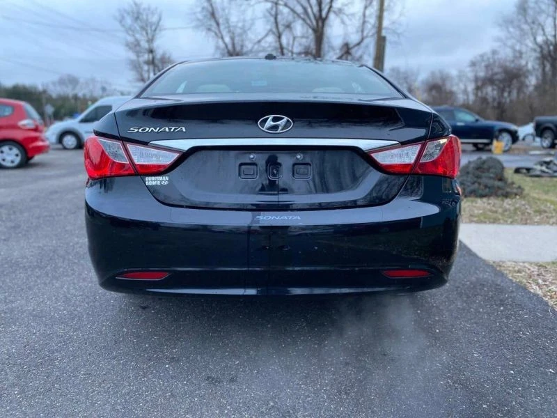 2013 Hyundai Sonata - Image 6 of 12