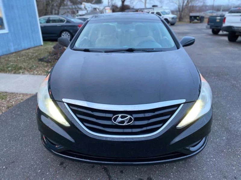 2013 Hyundai Sonata - Image 9 of 12