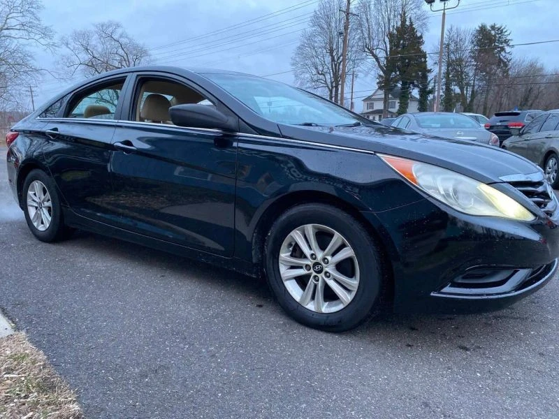 2013 Hyundai Sonata - Image 5 of 12