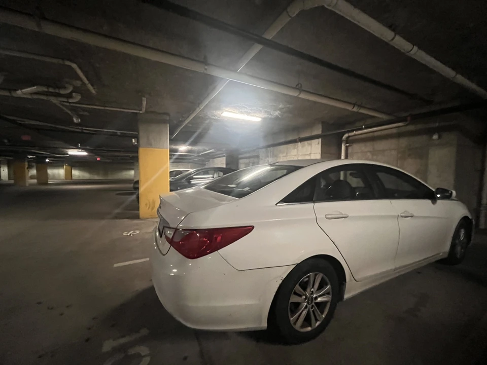 2013 Hyundai Sonata - Image 3 of 8