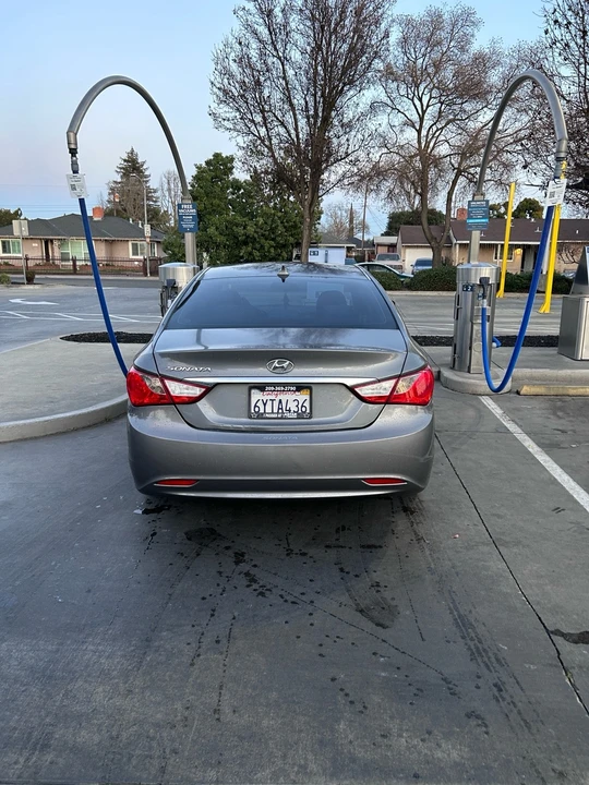 2013 Hyundai Sonata - Image 4 of 11