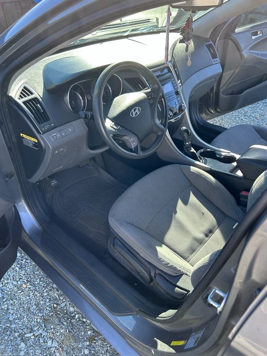 2013 Hyundai Sonata - Image 7 of 11