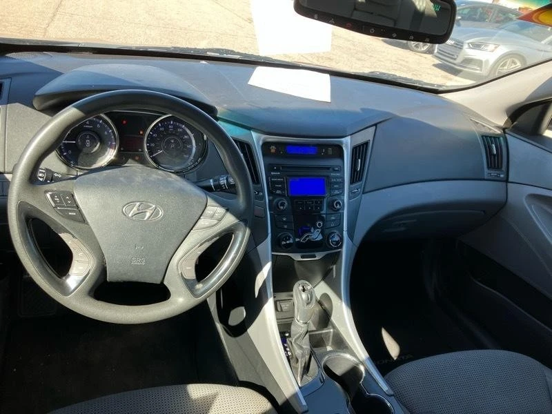 2013 Hyundai Sonata - Image 9 of 20