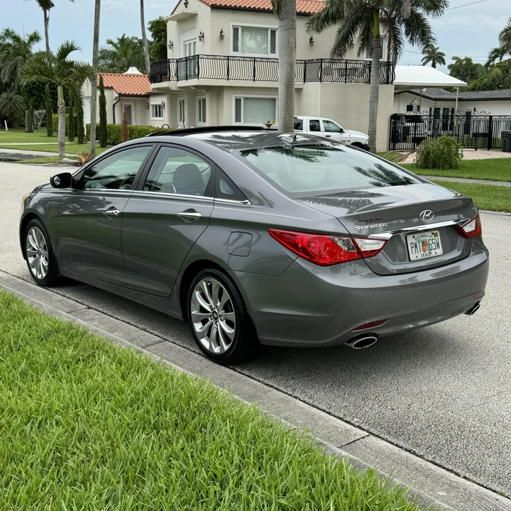 2013 Hyundai Sonata - Image 8 of 12