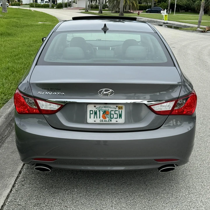 2013 Hyundai Sonata - Image 10 of 12