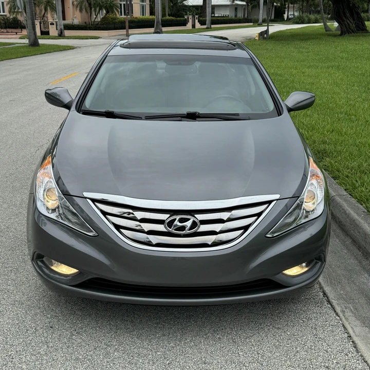 2013 Hyundai Sonata - Image 4 of 12