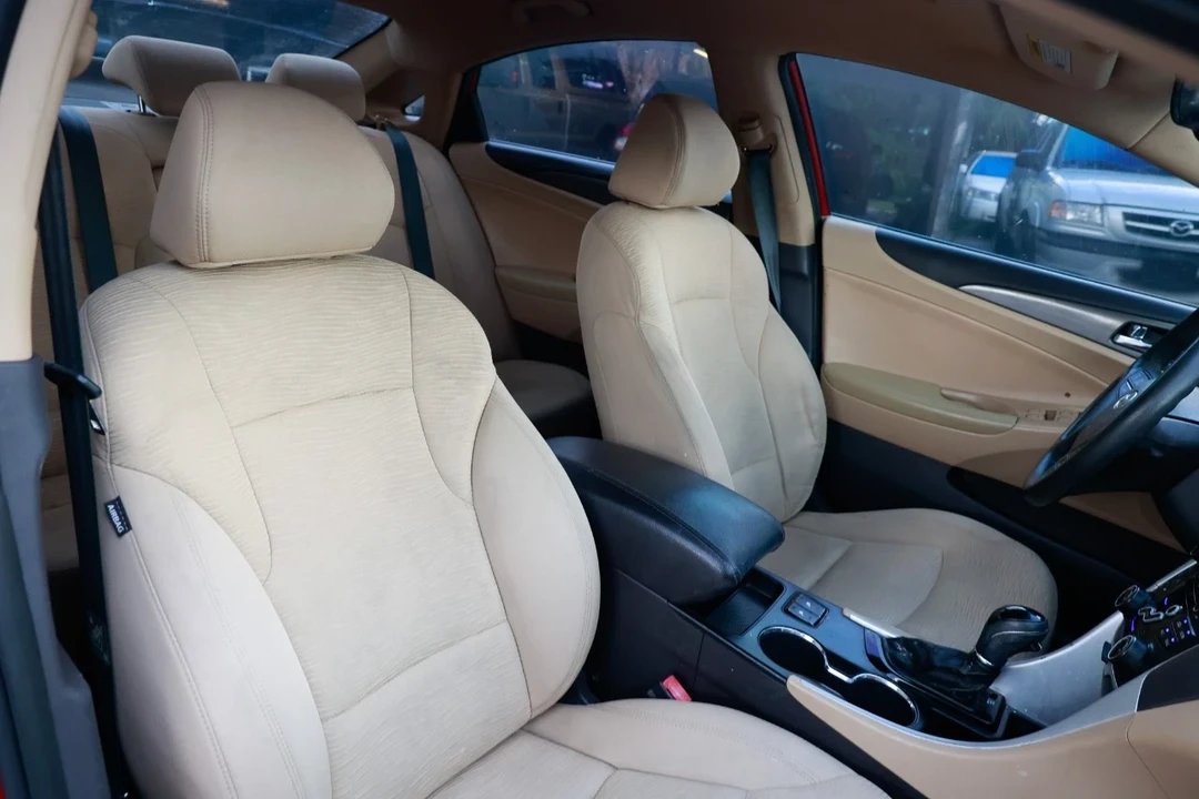2013 Hyundai Sonata - Image 18 of 21