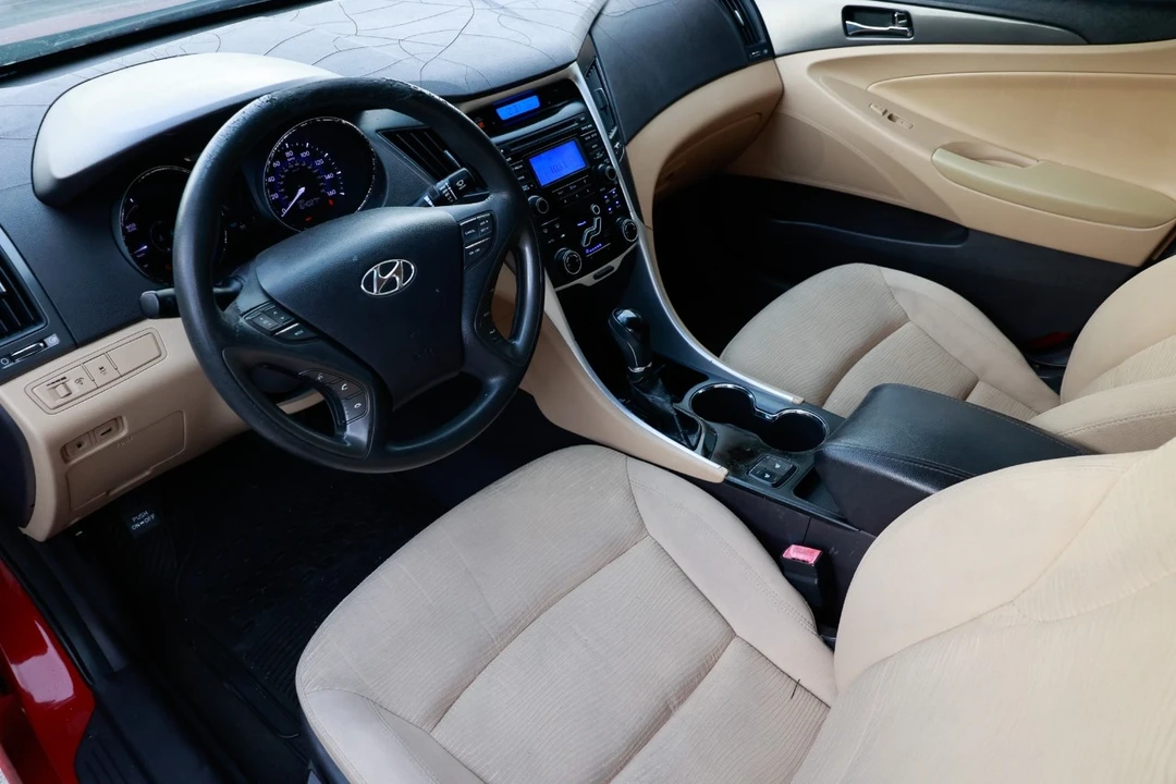 2013 Hyundai Sonata - Image 4 of 21