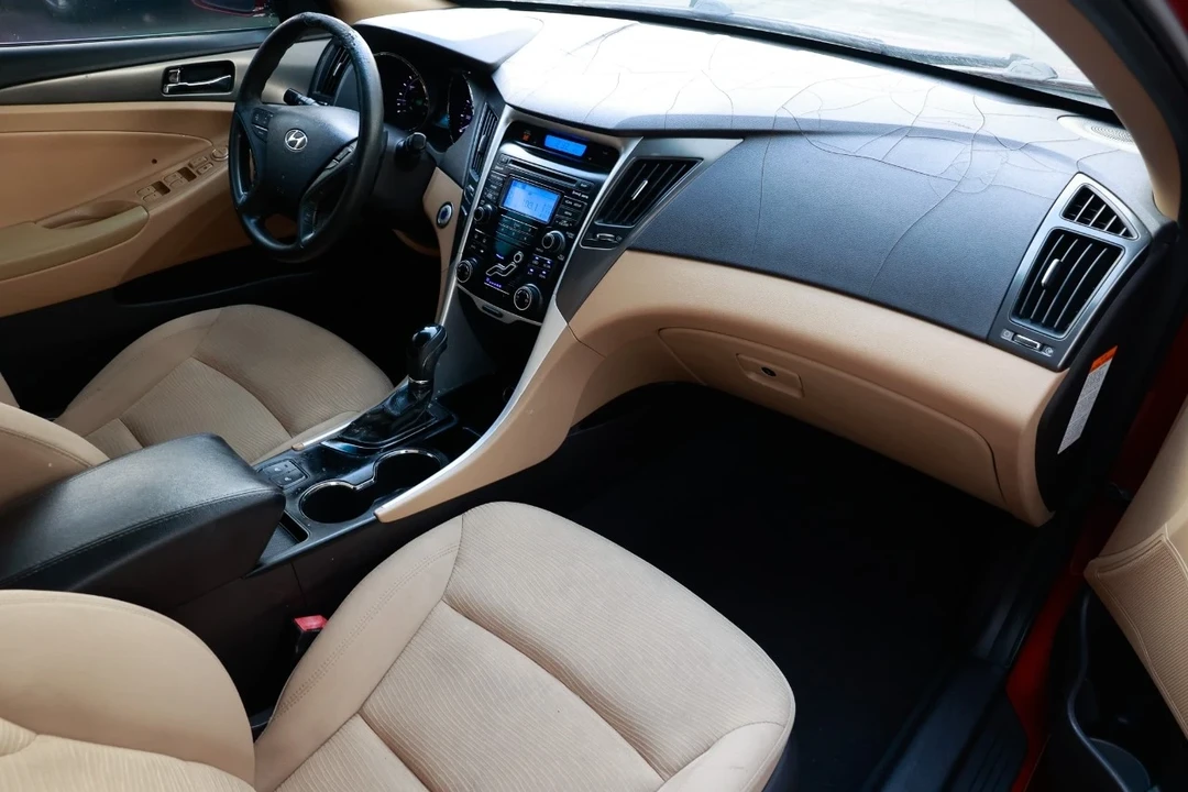 2013 Hyundai Sonata - Image 16 of 21