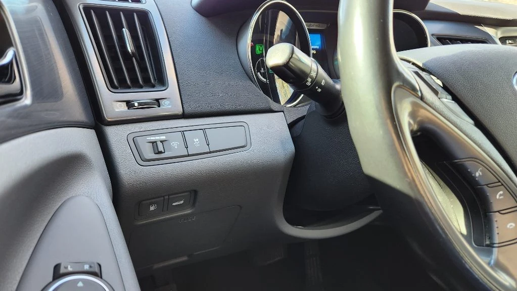 2013 Hyundai Sonata - Image 10 of 14