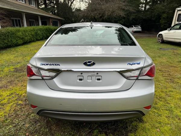 2013 Hyundai Sonata - Image 2 of 9