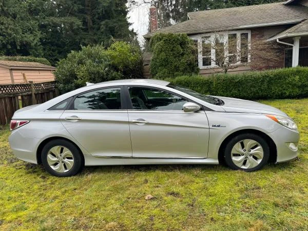 2013 Hyundai Sonata - Image 3 of 9