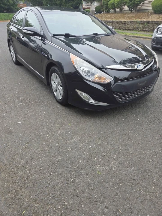 2013 Hyundai Sonata - Image 2 of 7