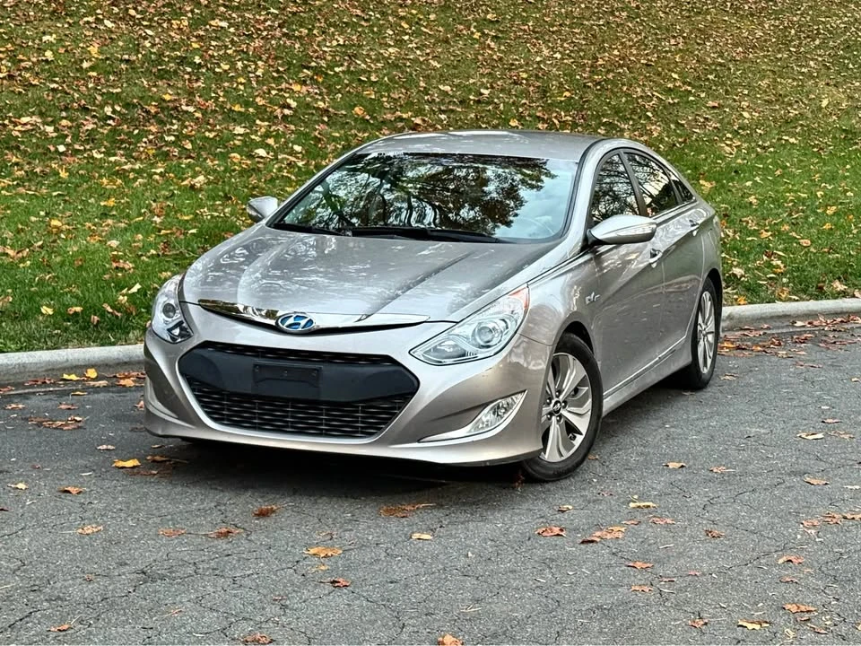 2013 Hyundai Sonata - Image 10 of 11