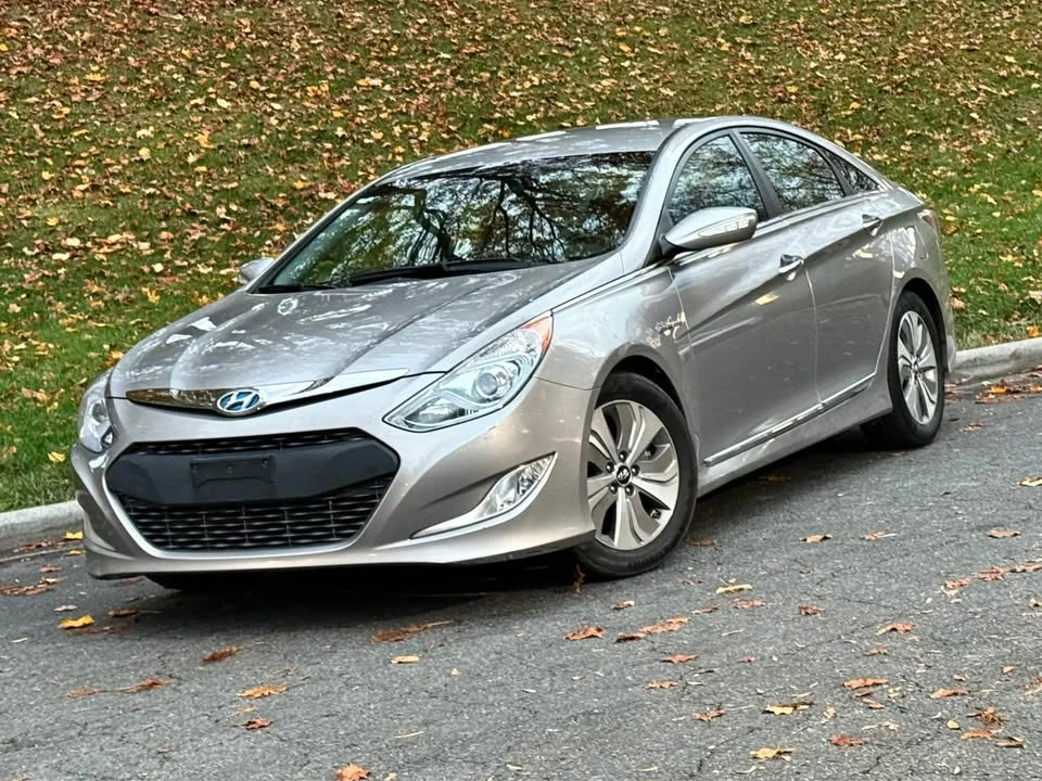 2013 Hyundai Sonata - Image 2 of 11