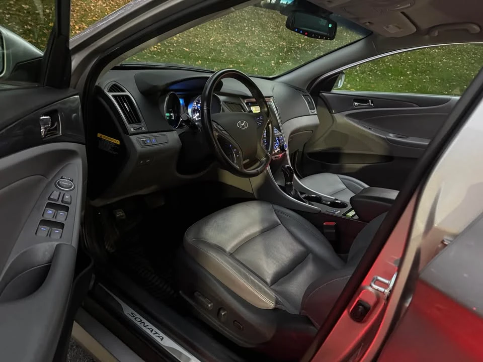 2013 Hyundai Sonata - Image 7 of 11