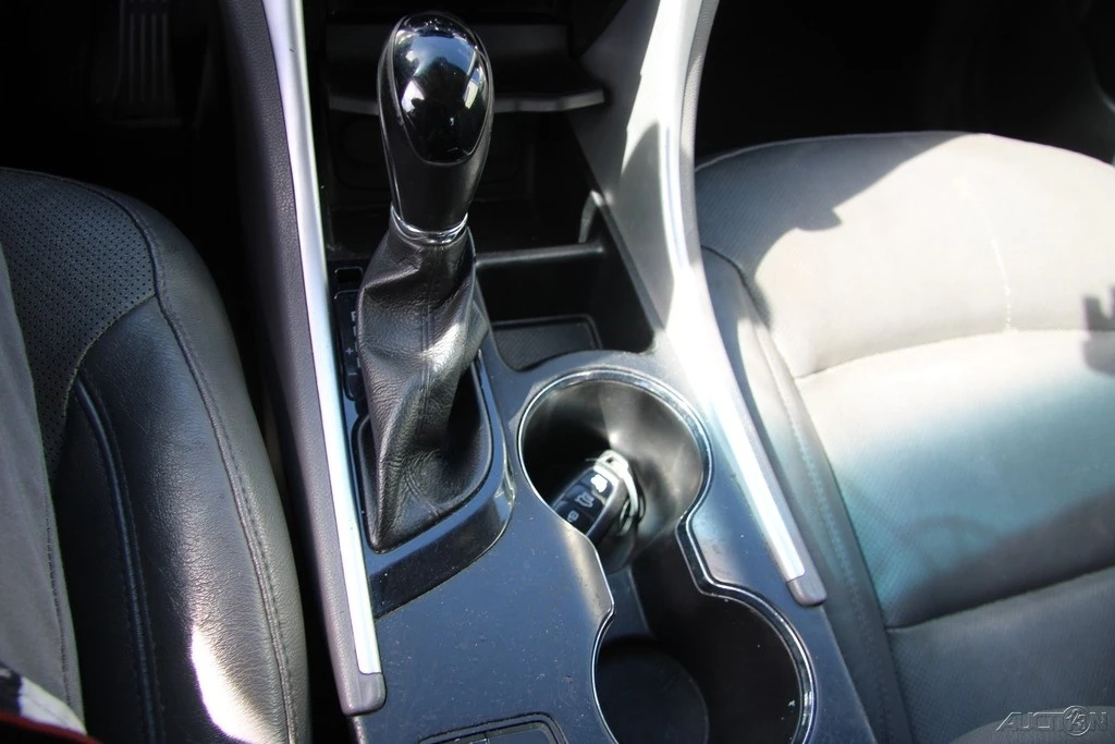 2013 Hyundai Sonata - Image 18 of 21