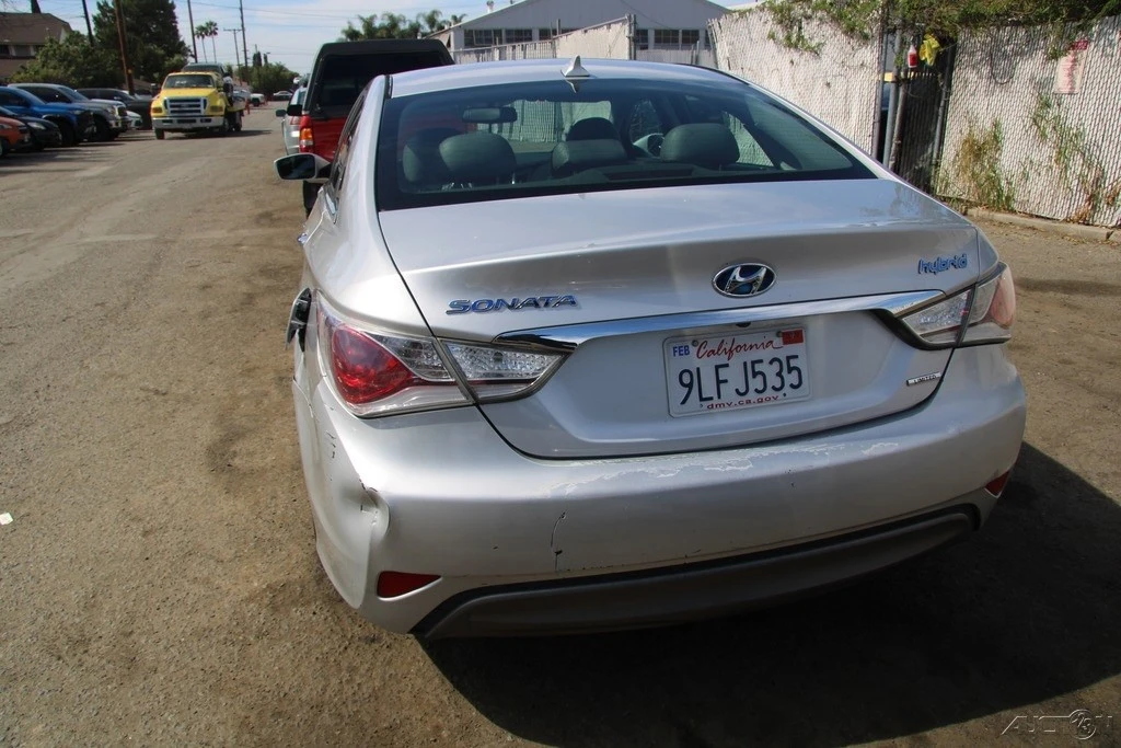 2013 Hyundai Sonata - Image 6 of 21