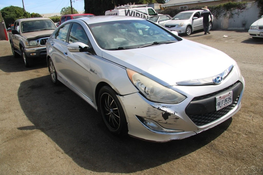 2013 Hyundai Sonata - Image 10 of 21