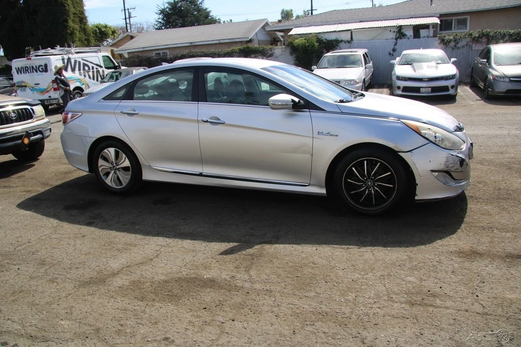 2013 Hyundai Sonata - Image 9 of 21