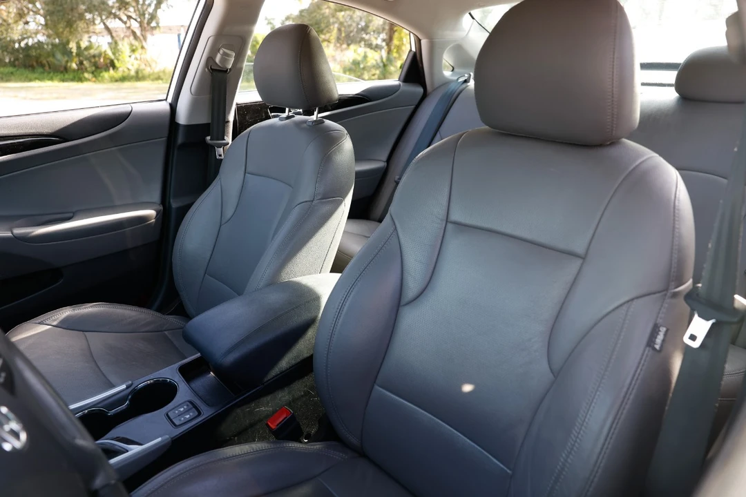2013 Hyundai Sonata - Image 6 of 12