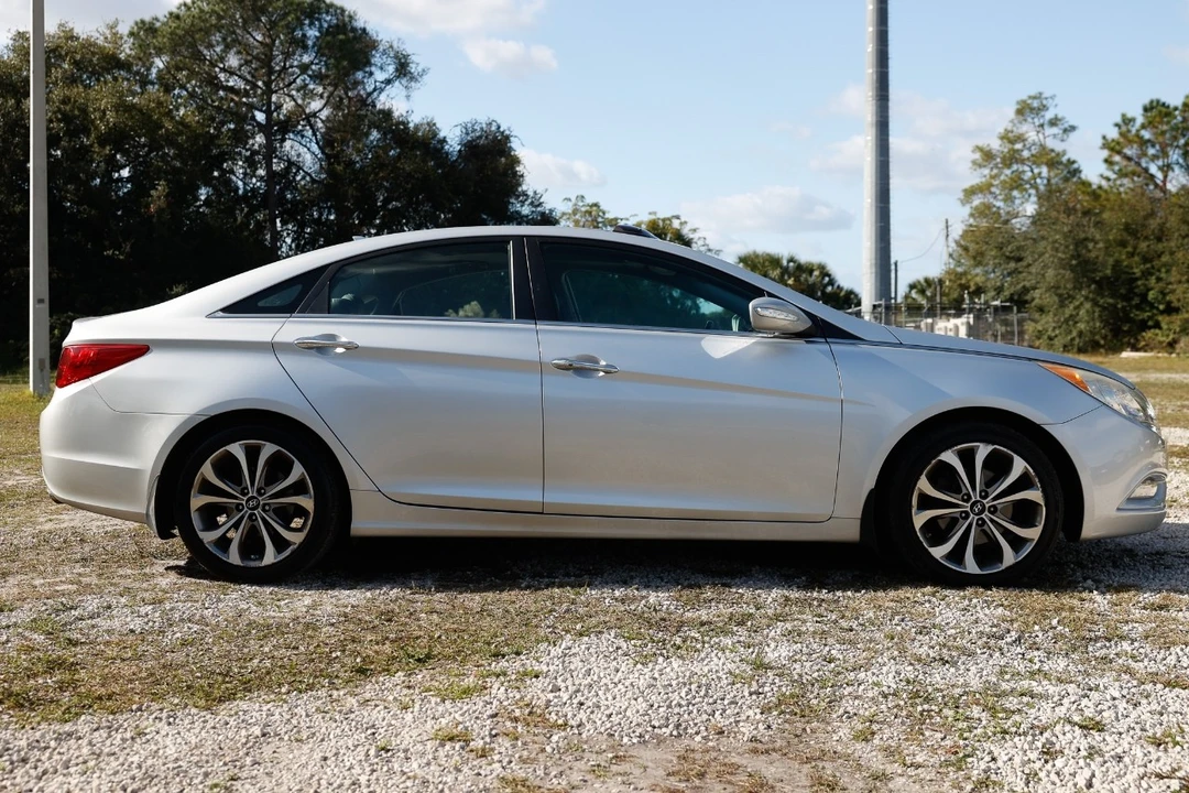 2013 Hyundai Sonata - Image 13 of 21