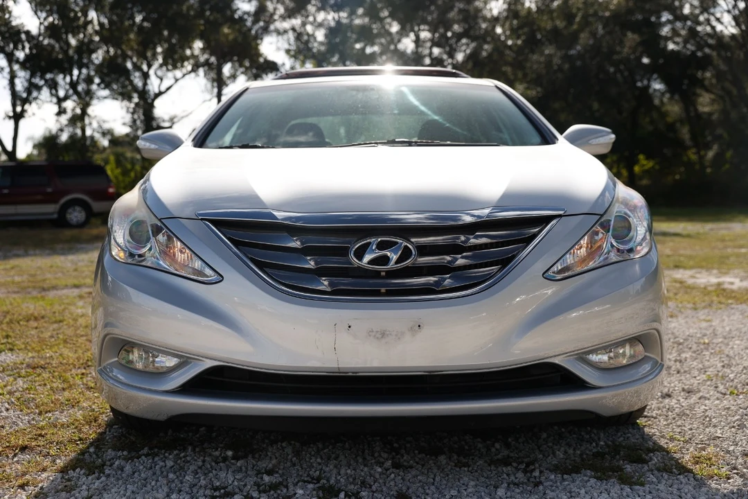 2013 Hyundai Sonata - Image 17 of 21