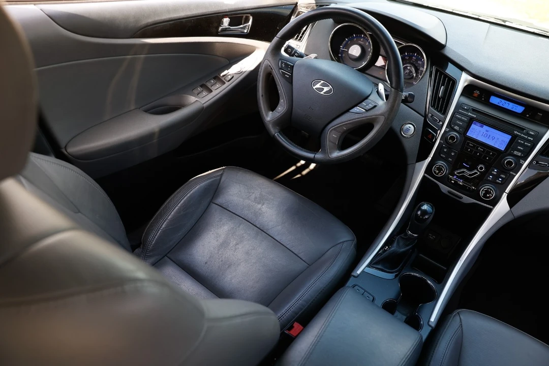 2013 Hyundai Sonata - Image 20 of 21