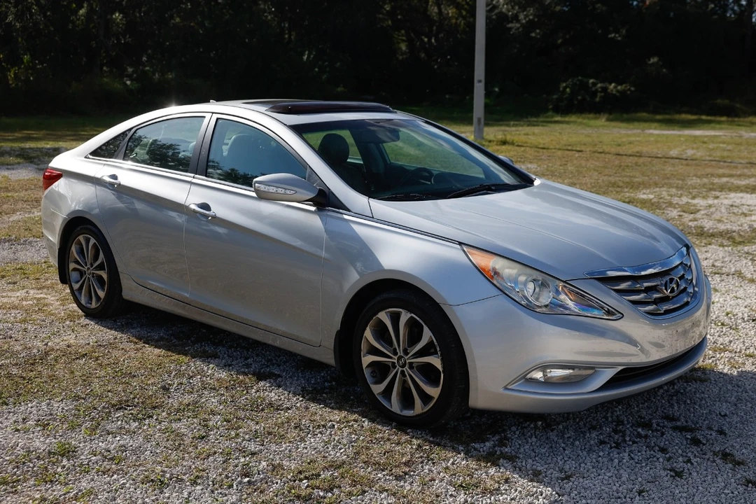 2013 Hyundai Sonata - Image 15 of 21