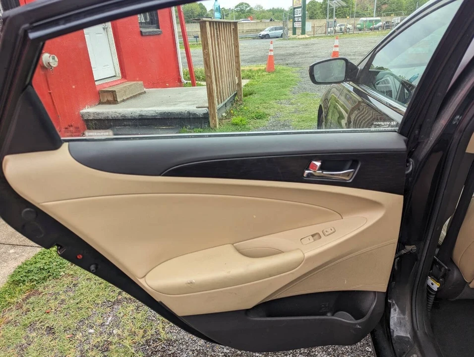 2013 Hyundai Sonata - Image 19 of 21