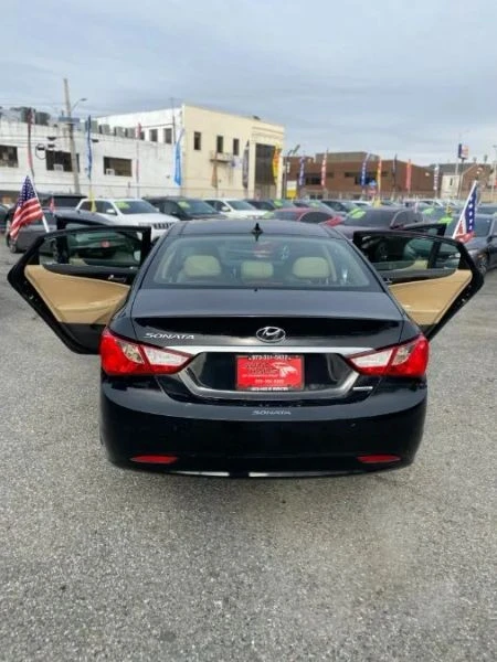 2013 Hyundai Sonata - Image 5 of 12