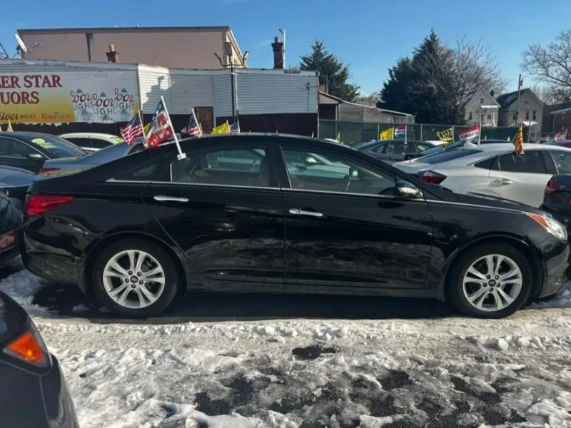 2013 Hyundai Sonata - Image 4 of 12