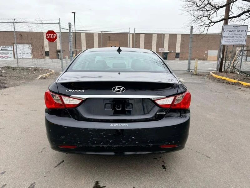 2013 Hyundai Sonata - Image 4 of 12