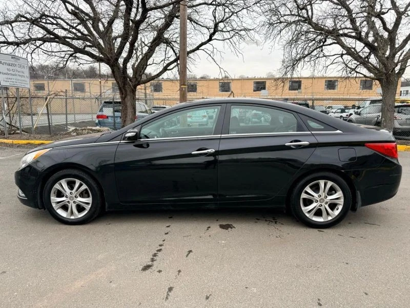 2013 Hyundai Sonata - Image 6 of 12