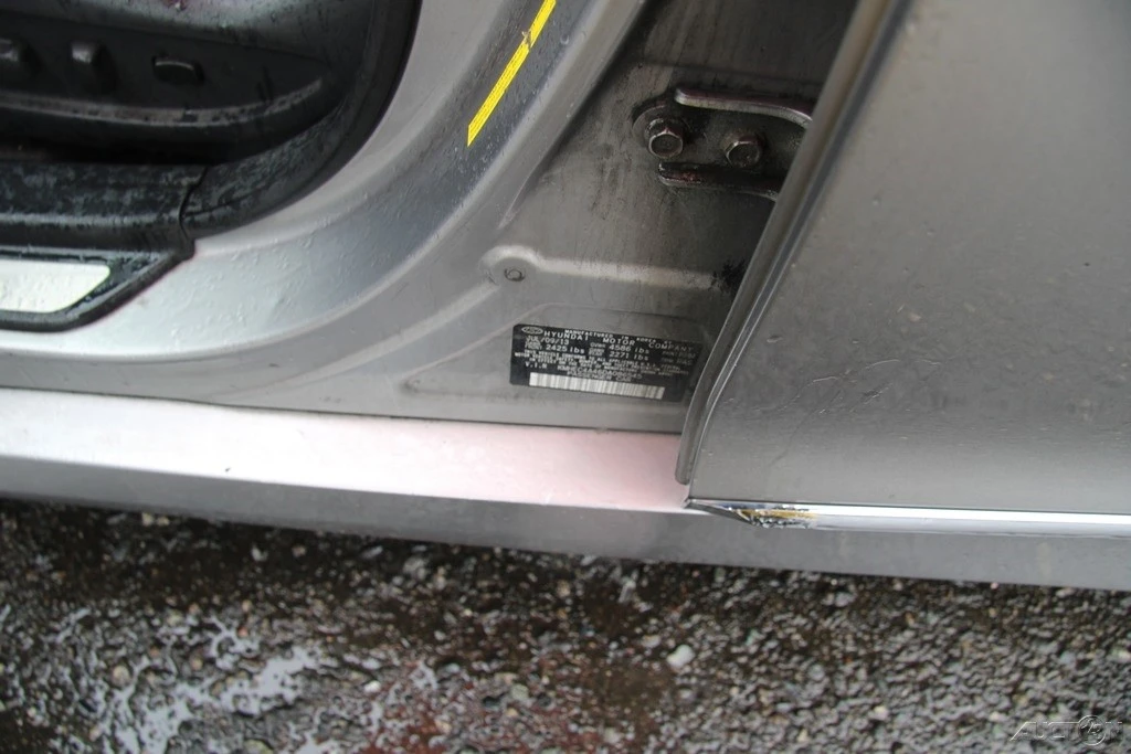 2013 Hyundai Sonata - Image 10 of 21