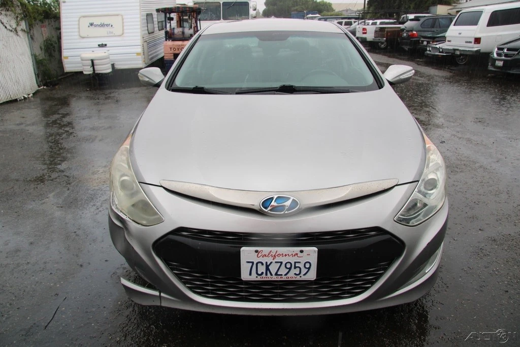 2013 Hyundai Sonata - Image 9 of 21