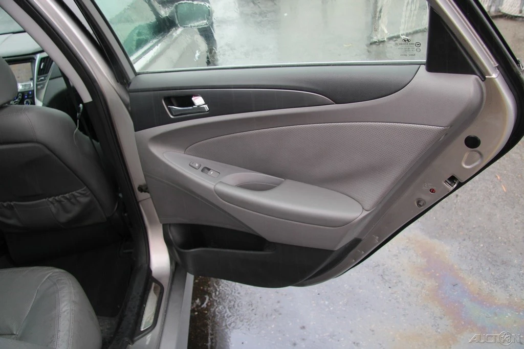 2013 Hyundai Sonata - Image 20 of 21