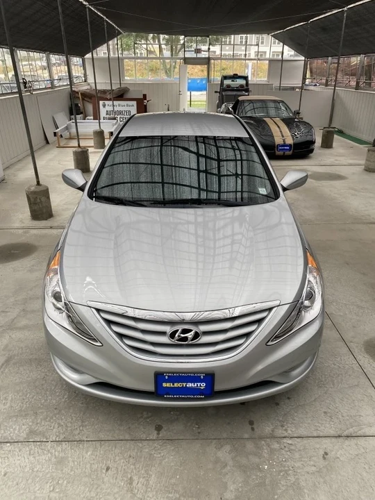2013 Hyundai Sonata - Image 17 of 21
