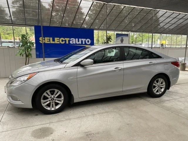2013 Hyundai Sonata - Image 11 of 21