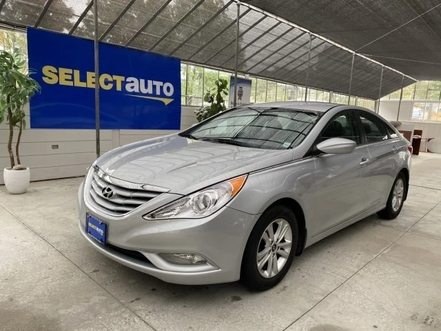 2013 Hyundai Sonata - Image 10 of 21