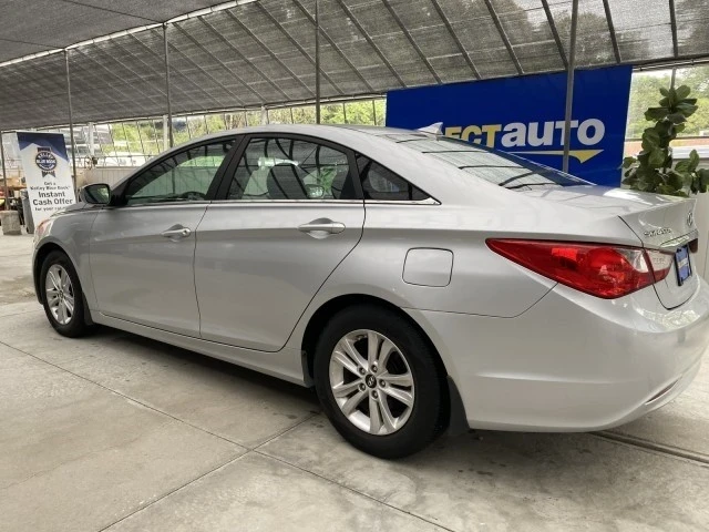 2013 Hyundai Sonata - Image 15 of 21