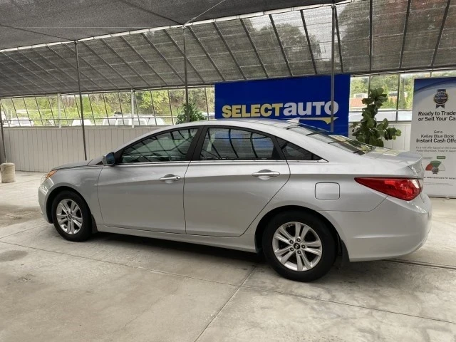 2013 Hyundai Sonata - Image 14 of 21