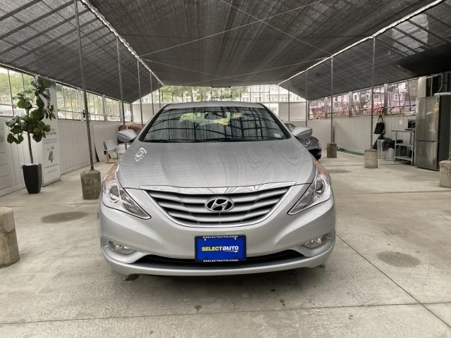 2013 Hyundai Sonata - Image 2 of 21