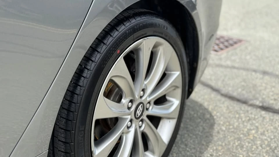 2013 Hyundai Sonata - Image 8 of 21