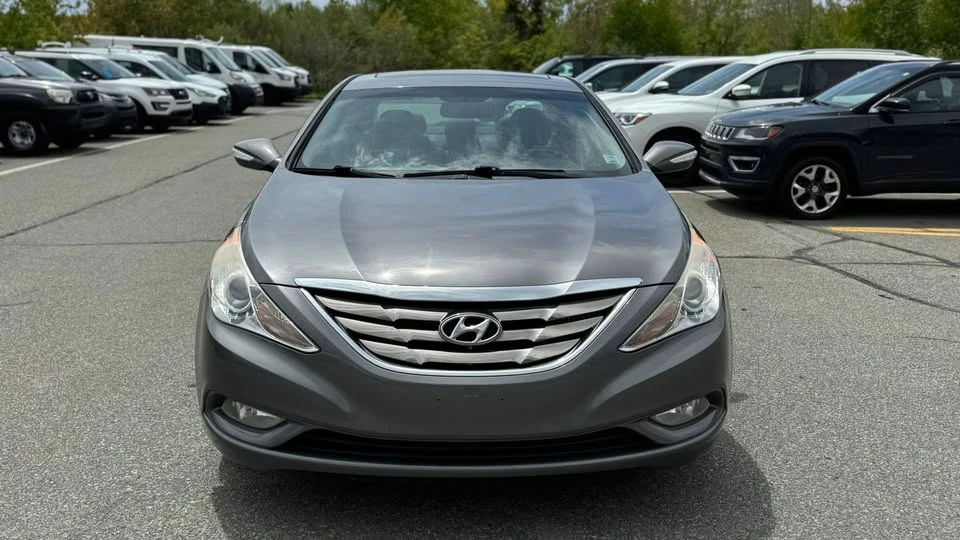 2013 Hyundai Sonata - Image 2 of 21