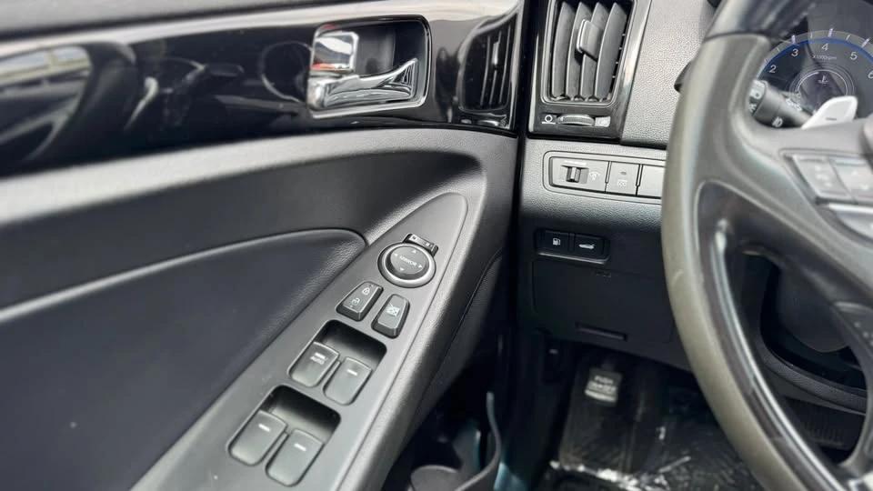 2013 Hyundai Sonata - Image 15 of 21