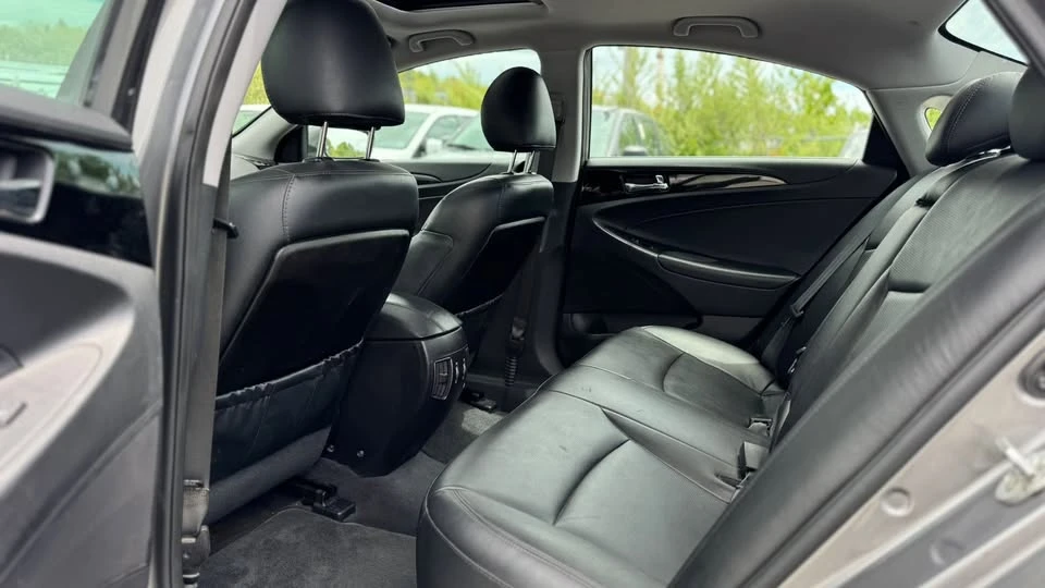 2013 Hyundai Sonata - Image 18 of 21