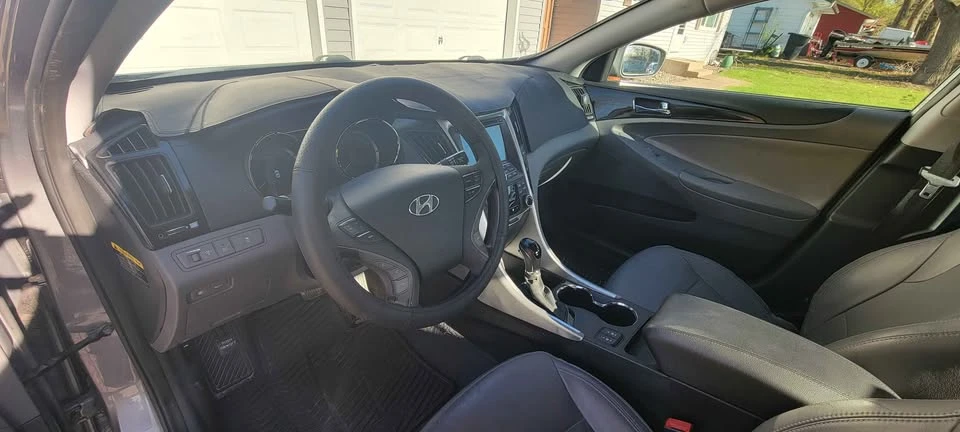 2013 Hyundai Sonata - Image 6 of 7
