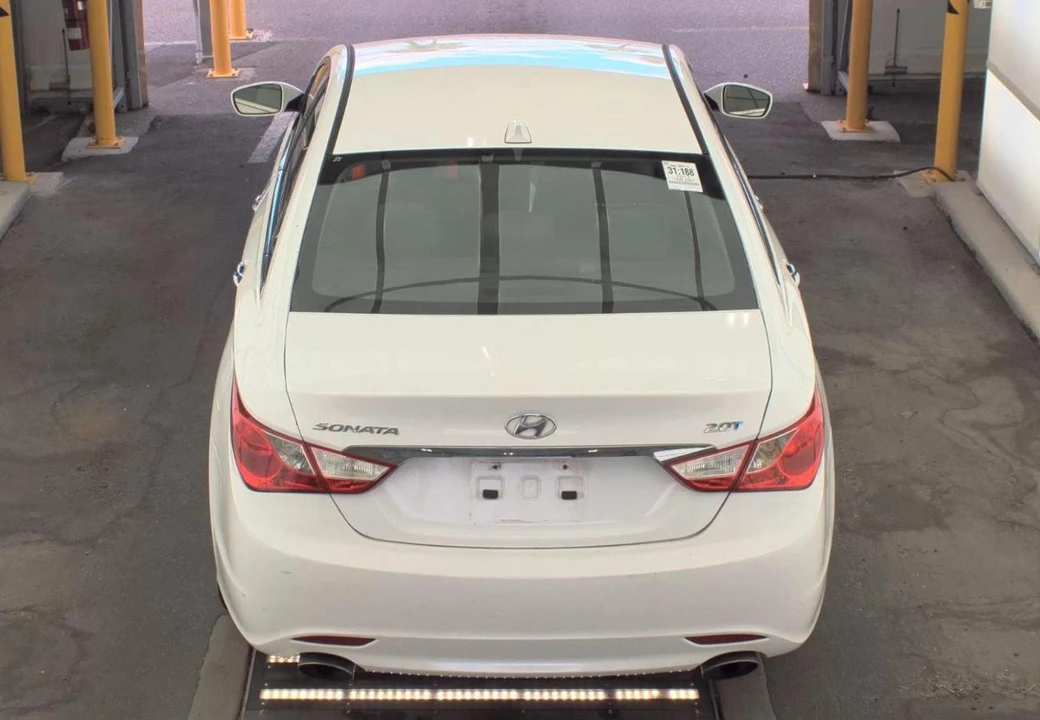 2013 Hyundai Sonata - Image 5 of 16